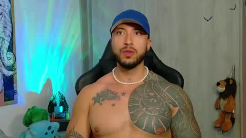 DAVE MAX online show from February 10, 2025, 3:42 pm