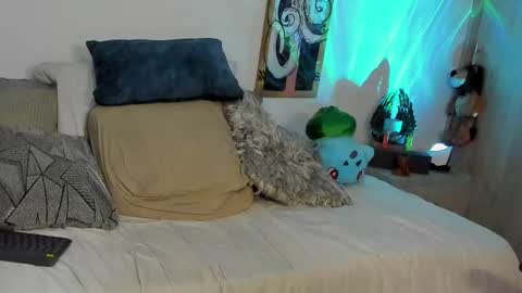 DAVE MAX online show from February 16, 2025, 8:44 pm