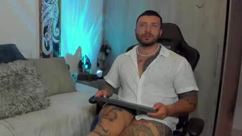 DAVE MAX online show from February 24, 2025, 2:30 am