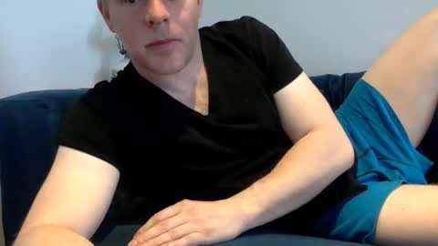 daveb709709709 online show from April 6, 2026, 4:19 pm