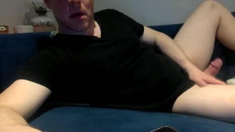 daveb709709709 online show from April 21, 2026, 2:51 am