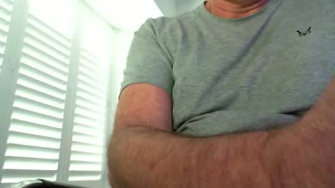 davesu12345 online show from February 3, 2026, 11:48 am