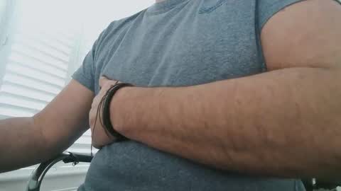 davesu12345 online show from March 18, 2026, 9:56 am