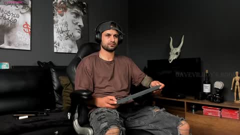 Daves online show from December 4, 2024, 4:16 pm