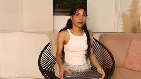 daviana_hill online show from November 29, 2025, 11:57 am