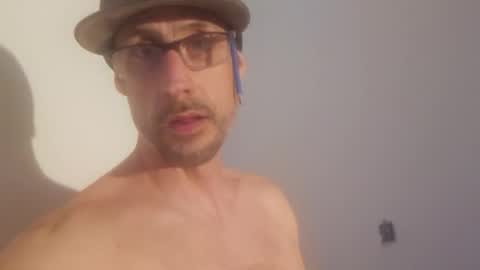 Snapshot of david1982yesyes chatting on May 23, 2026, 12:38 am david1982yesyes online show from May 23, 2026, 12:38 am