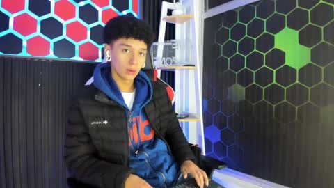 David online show from April 21, 2026, 12:33 pm