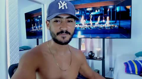 Hey im David that loves to explore and speak their fantasies. Very open talktative and nice. Feel free to chat with me online show from June 6, 2026, 12:27 am