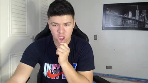 Snapshot of david_smit_ chatting on December 5, 2024, 2:22 pm david smit online show from December 5, 2024, 2:22 pm