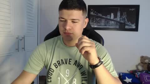 Snapshot of david_smit_ chatting on December 31, 2024, 8:45 pm david smit online show from December 31, 2024, 8:45 pm