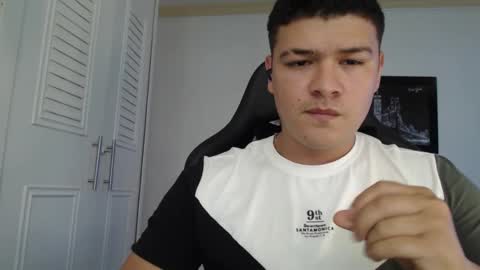 Snapshot of david_smit_ chatting on January 28, 2025, 7:21 pm david smit online show from January 28, 2025, 7:21 pm