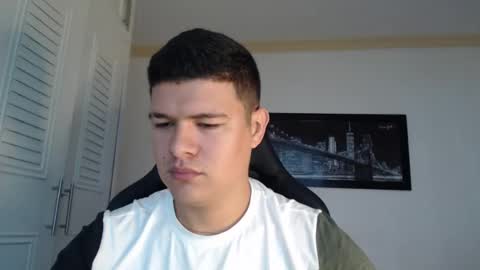 Snapshot of david_smit_ chatting on January 29, 2025, 1:07 pm david smit online show from January 29, 2025, 1:07 pm