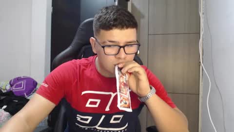 Snapshot of david_smit_ chatting on March 2, 2025, 7:45 pm david smit online show from March 2, 2025, 7:45 pm