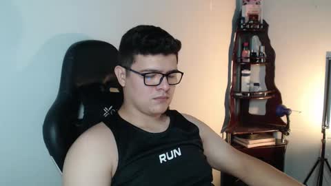 Snapshot of david_smit_ chatting on February 21, 2026, 6:31 pm david smit online show from February 21, 2026, 6:31 pm