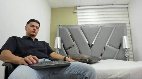 Snapshot of david_victoriaa chatting on May 29, 2026, 1:09 pm david_victoriaa online show from May 29, 2026, 1:09 pm