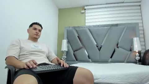 Snapshot of david_victoriaa chatting on July 25, 2026, 1:08 pm david_victoriaa online show from July 25, 2026, 1:08 pm