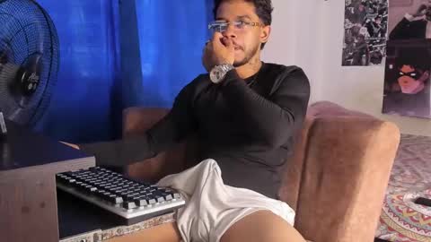 Snapshot of davide_daniels chatting on October 11, 2025, 6:50 pm Davide online show from October 11, 2025, 6:50 pm