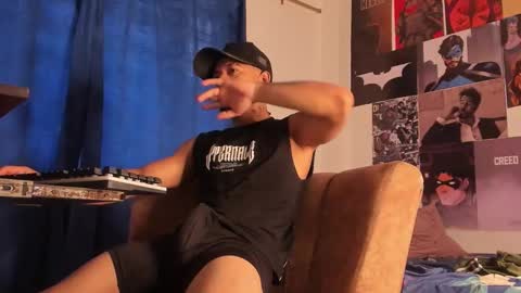 Snapshot of davide_daniels chatting on January 8, 2026, 12:51 pm Davide online show from January 8, 2026, 12:51 pm