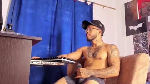 Snapshot of davide_daniels chatting on January 9, 2026, 12:19 pm Davide online show from January 9, 2026, 12:19 pm