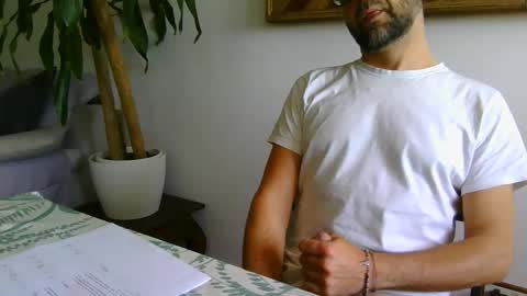 DavHap online show from April 16, 2026, 7:42 am