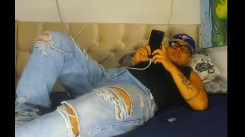 Snapshot of davidlenonn_ chatting on April 13, 2026, 8:09 am Lennon online show from April 13, 2026, 8:09 am