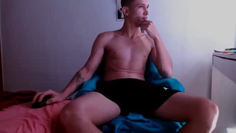 davidsalazar33 online show from February 7, 2025, 5:52 am