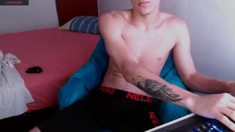 davidsalazar33 online show from March 8, 2025, 2:23 am