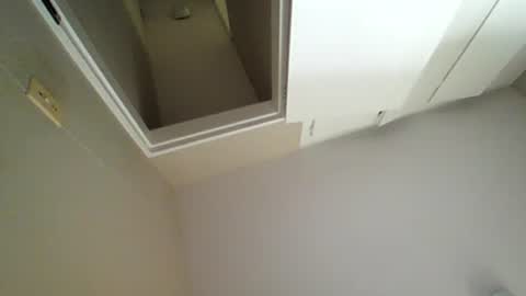 Snapshot of davidstong_cam chatting on May 22, 2026, 10:54 am Davidstrong cam online show from May 22, 2026, 10:54 am