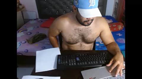 Snapshot of davinson_lopez35 chatting on June 4, 2026, 7:03 am davinson_lopez35 online show from June 4, 2026, 7:03 am