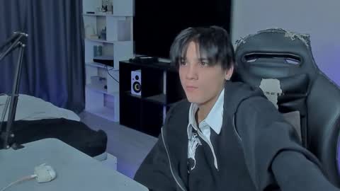 davis online show from October 6, 2025, 12:30 am