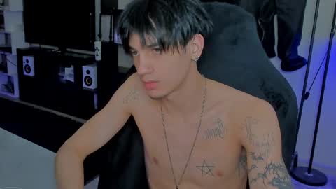 davis online show from April 2, 2026, 4:43 am