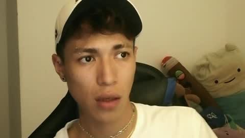 Snapshot of daxonreyy_ chatting on April 8, 2026, 5:51 am Daxon online show from April 8, 2026, 5:51 am