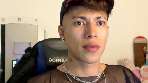 Snapshot of daxonreyy_ chatting on May 31, 2026, 7:59 am Daxon online show from May 31, 2026, 7:59 am