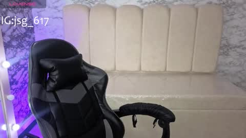 Hi Stream 1500 to 2100 online show from October 26, 2025, 8:04 pm