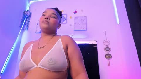 dayanroux online show from October 20, 2025, 12:27 pm