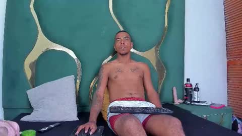 daylesandharry online show from December 1, 2025, 12:21 pm