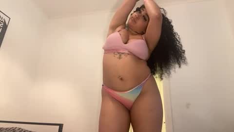 dayqueen1 online show from February 19, 2025, 5:06 pm