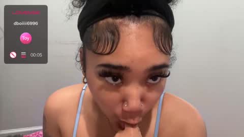 dayqueen1 online show from September 23, 2025, 11:57 am