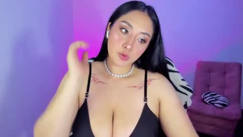 Snapshot of daysi_glow chatting on July 13, 2026, 12:02 am online show from July 13, 2026, 12:02 am