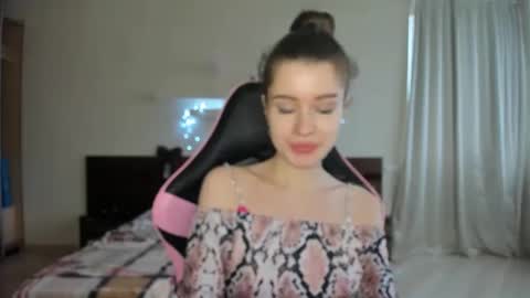 dazdrasmigdasue online show from January 25, 2025, 1:41 pm