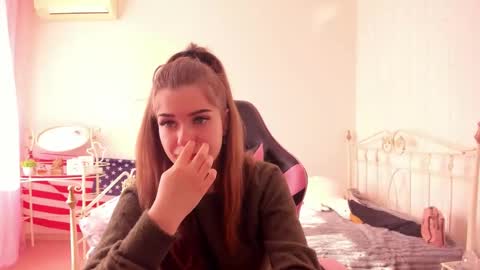 dazdrasmigdasue online show from February 24, 2025, 11:21 am