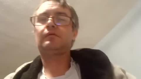 Dazzill online show from January 31, 2025, 9:48 pm