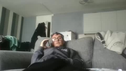 Dazzill online show from September 21, 2025, 1:24 pm