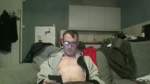 Dazzill online show from November 15, 2025, 6:59 pm