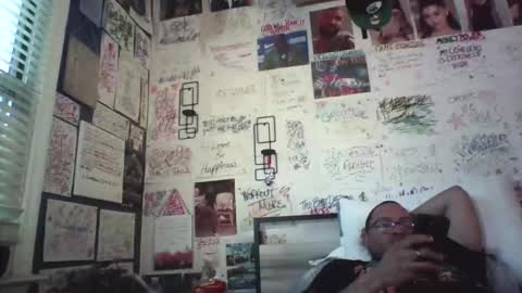 dbeamon92 online show from April 19, 2026, 6:10 pm