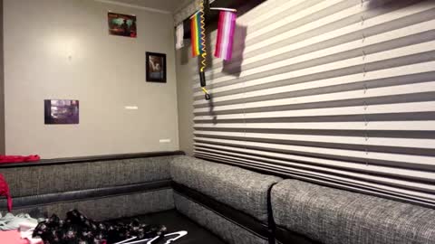 dbikes182 online show from November 1, 2025, 6:04 am