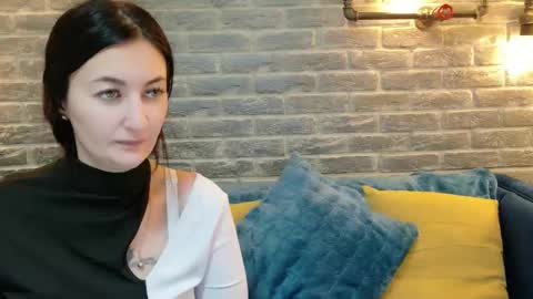 Snapshot of dd__shari chatting on February 17, 2026, 5:26 am Shari online show from February 17, 2026, 5:26 am