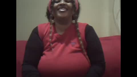 Snapshot of ddboobsnipples chatting on May 30, 2026, 5:37 am ddboobsnipples online show from May 30, 2026, 5:37 am