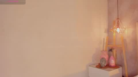 dea_athenea online show from September 10, 2025, 9:26 pm