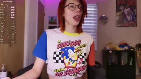 Rat online show from November 4, 2025, 4:06 pm